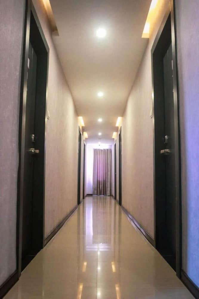 Crew Express Hotel Lubukpakam Luaran gambar