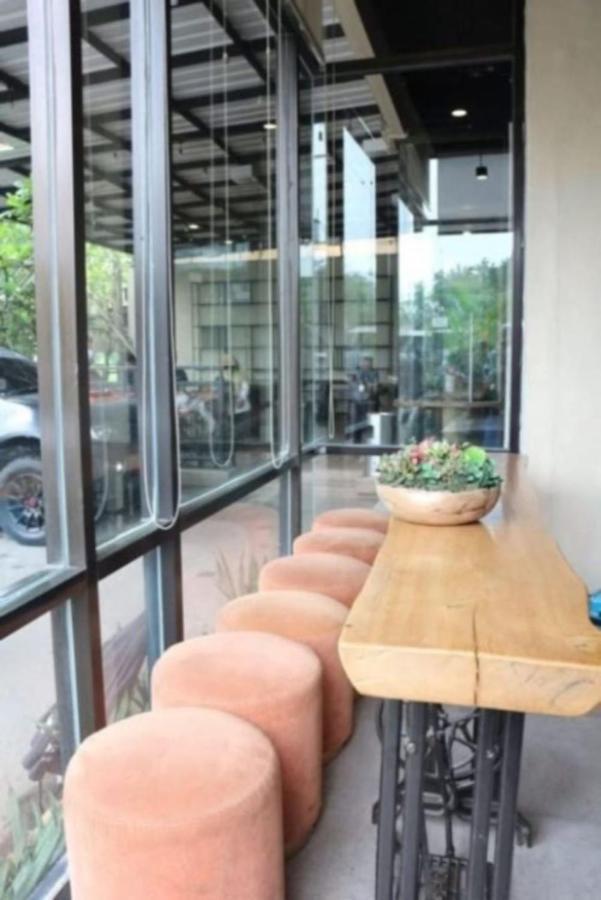 Crew Express Hotel Lubukpakam Luaran gambar